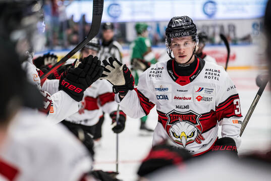 Malmö Redhawks Joona Ikonen jublar