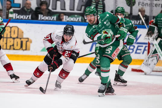 Malmö Redhawks Henrik Haapala och Rögles Linus Sandin
