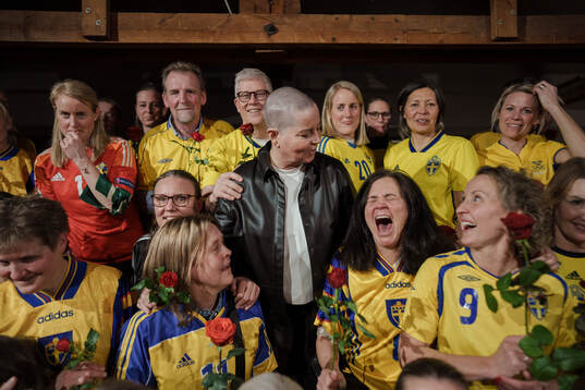 Marika Domanski Lyfors med vänner fotograferade