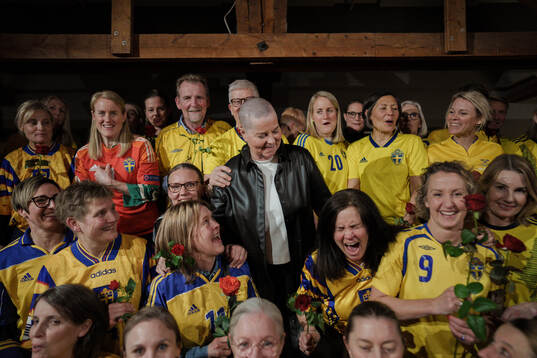 Marika Domanski Lyfors med vänner fotograferade