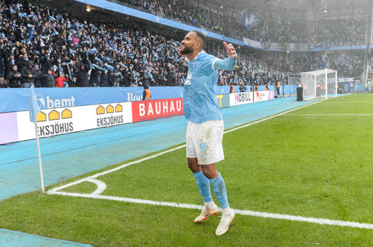 Malmö FFs Isaac Kiese Thelin jublar