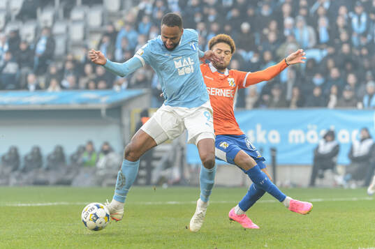 Malmö FFs Isaac Kiese Thelin och IFK Göteborgs Thomas