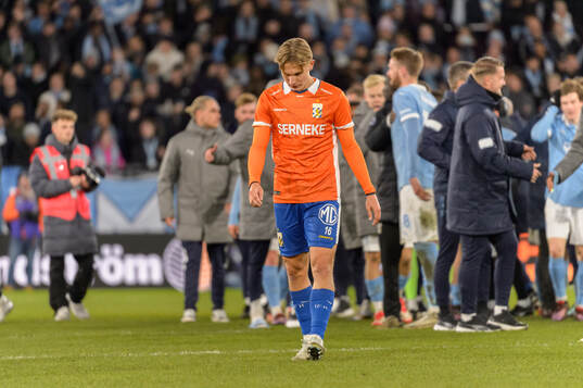 IFK Göteborgs Linus Carlstrand deppar