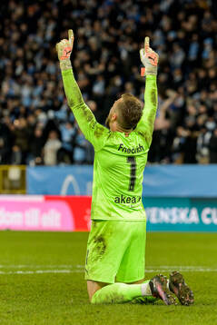 Malmö FFs målvakt Ricardo Friedrich jublar