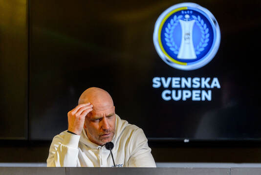 Malmö FFs tränare Henrik Rydström deppar