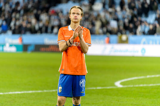 IFK Göteborgs August Erlingmark deppar