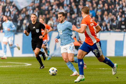 Malmö FFs Gabriel Busanello och IFK Göteborgs Felix