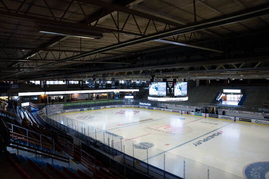 inför ishockeymatchen i Hockeyallsvenskan mellan Karlskoga