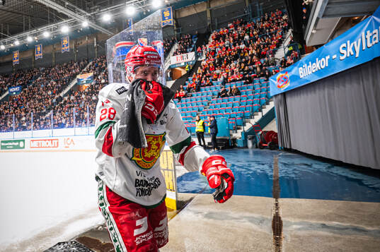 Moras Gabriel Säll har ont