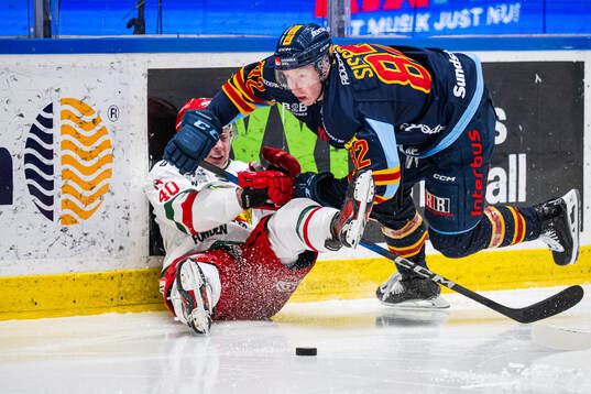 Djurgårdens Colby Sissons och Moras Felix Johansson
