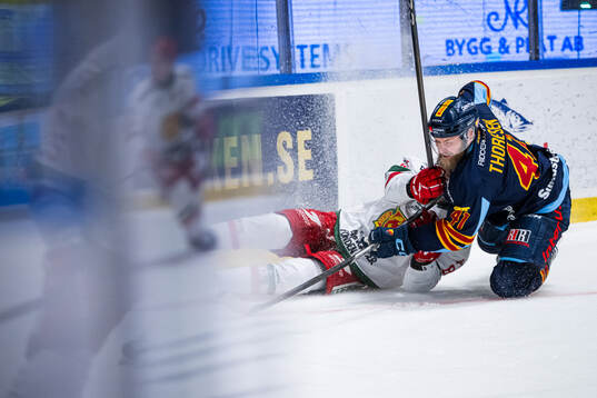 Moras Anton Olsson och Djurgårdens Patrick Thoresen