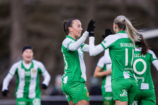 Hammarbys Athinna Persson Lundgren och Ellen Wangerheim