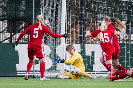 Hammarbys målvakt Moa Edrud