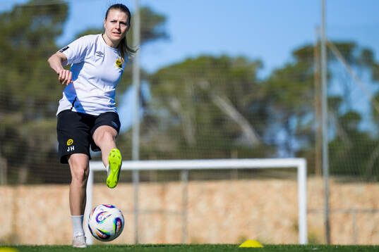Damfotbollsansvarig Jenny Holm