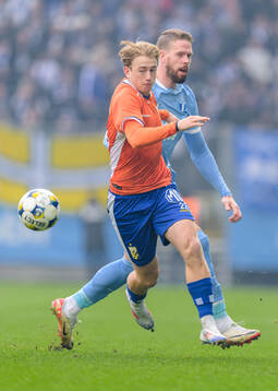 Malmö FFs Pontus Jansson och IFK Göteborgs Noah Tolf