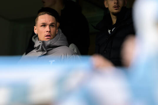 Malmö FFs Arnor Sigurdsson på läktaren