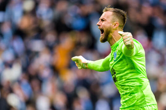 Malmö FFs målvakt Ricardo Friedrich jublar