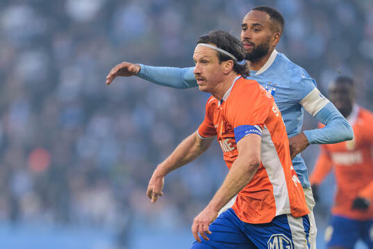 IFK Göteborgs Gustav Svensson och Malmö FFs Isaac Kiese