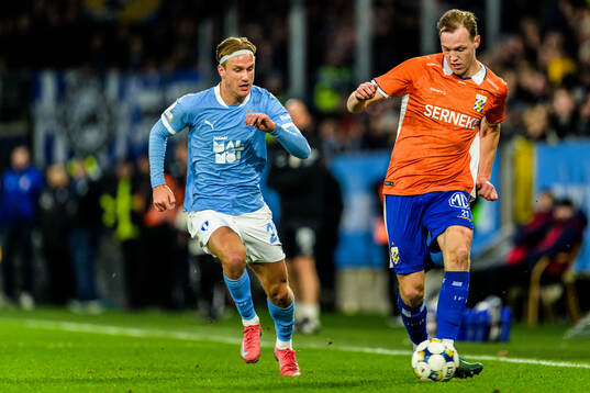 Malmö FFs Erik Botheim och IFK Göteborgs Adam Carlén