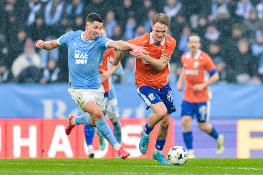 Malmö FFs Lasse Berg Johnsen och IFK Göteborgs Max Fenger