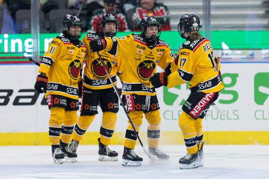 Luleås Viivi Vainikka jublar