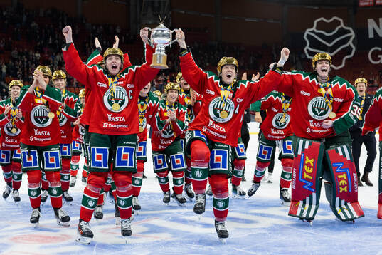 Frölundas Hanna Olsson, Michelle Karvinen och målvakt