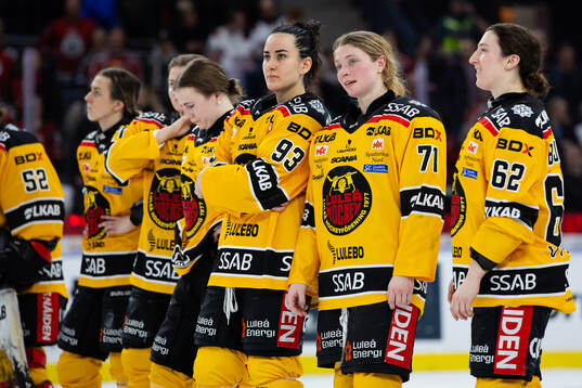 Luleås Nadia Mattivi, Savannah Norcross och Sarah Bujold