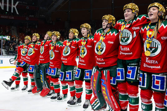 Frölundas spelare jublar
