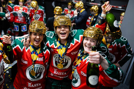 Frölundas Sofie Lundin, Maja Beverin  jublar i