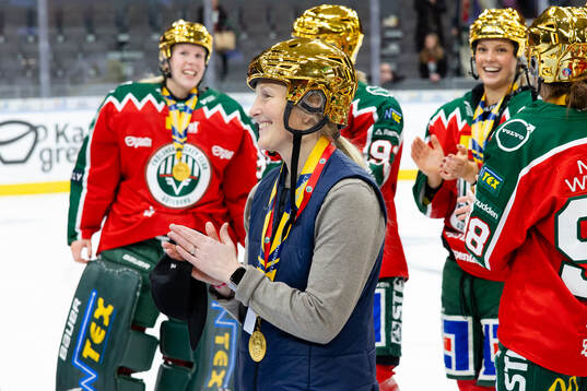 Frölundas sportchef Kim Martin Hasson jublar