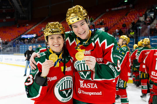 Frölundas Michelle Karvinen och Alva Johnsson med