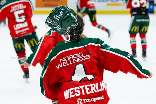 Frölundas Ebba Westerlind jublar