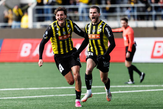 Häckens Silas Andersen och Adam Lundkvist jublar