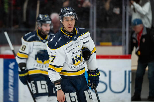 HV71s Jonathan Ang deppar