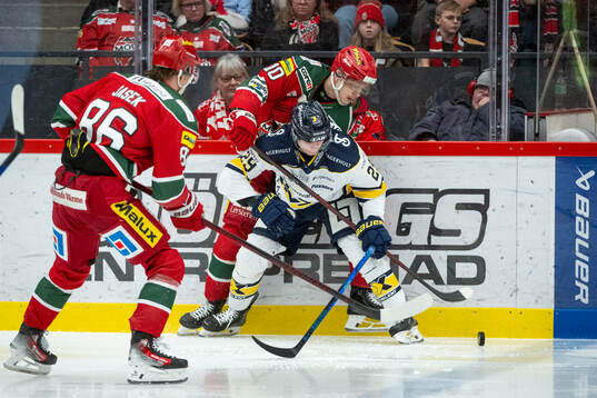 Modos Sampo Ranta och HV71s Wilhelm Hallquisth
