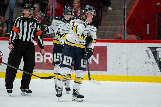 HV71s Jonathan Ang deppar
