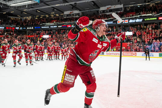 Modos Mikkel Aagaard jublar