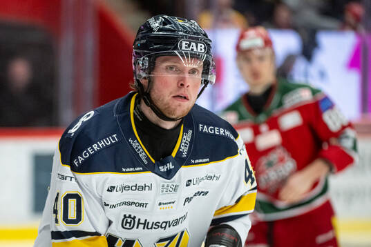 HV71s  Oskar Stål-Lyrenäs jublar