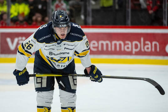 HV71s Tommi Tikka deppar