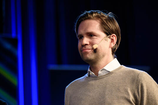Jesper Hofmann, Programledare DobbTV