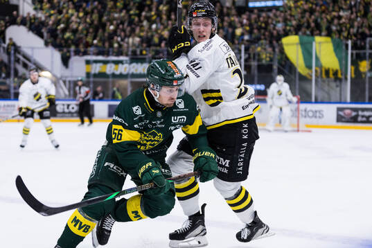Björklövens Fredrik Forsberg och AIKs Oliver Tärnström