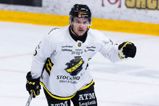 AIKs Jordan Bellerive jublar