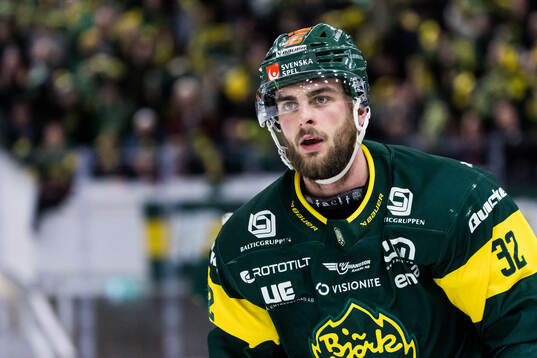 Björklövens Jacob Olofsson jublar