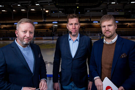 s kommentatorer Fredrik Söderström, Per Svartvadet och