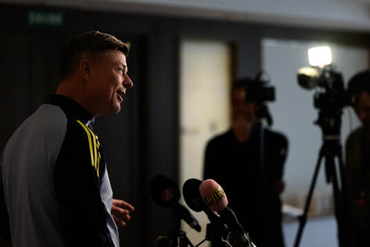 Head coach Jon Dahl Tomasson of the Swedish men's national