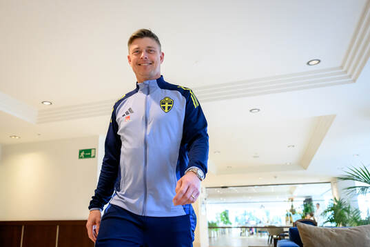 Head coach Jon Dahl Tomasson of the Swedish men's national