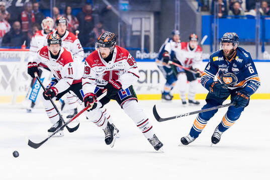 Örebros Patrik Karlkvist och Växjös Petter Granberg