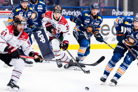 Örebros Glenn Gustafsson och Växjös Keegan Lowe