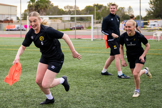 Frida Elofsson och Tea Skoglund