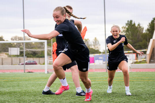 Stina Jensen och Emilia Bengtsson